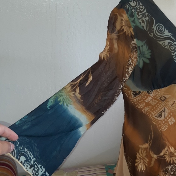 Worn only once. Like new beautiful tunic top - Picture 4 of 8